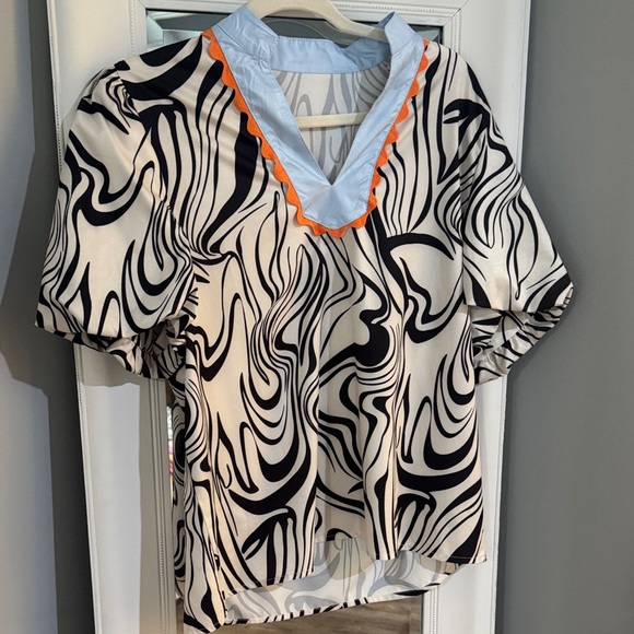 Tops - Boutique Black and White Women's Top